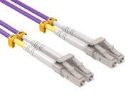 In practical applications, what is the transmission speed of OM4 Fibr?
